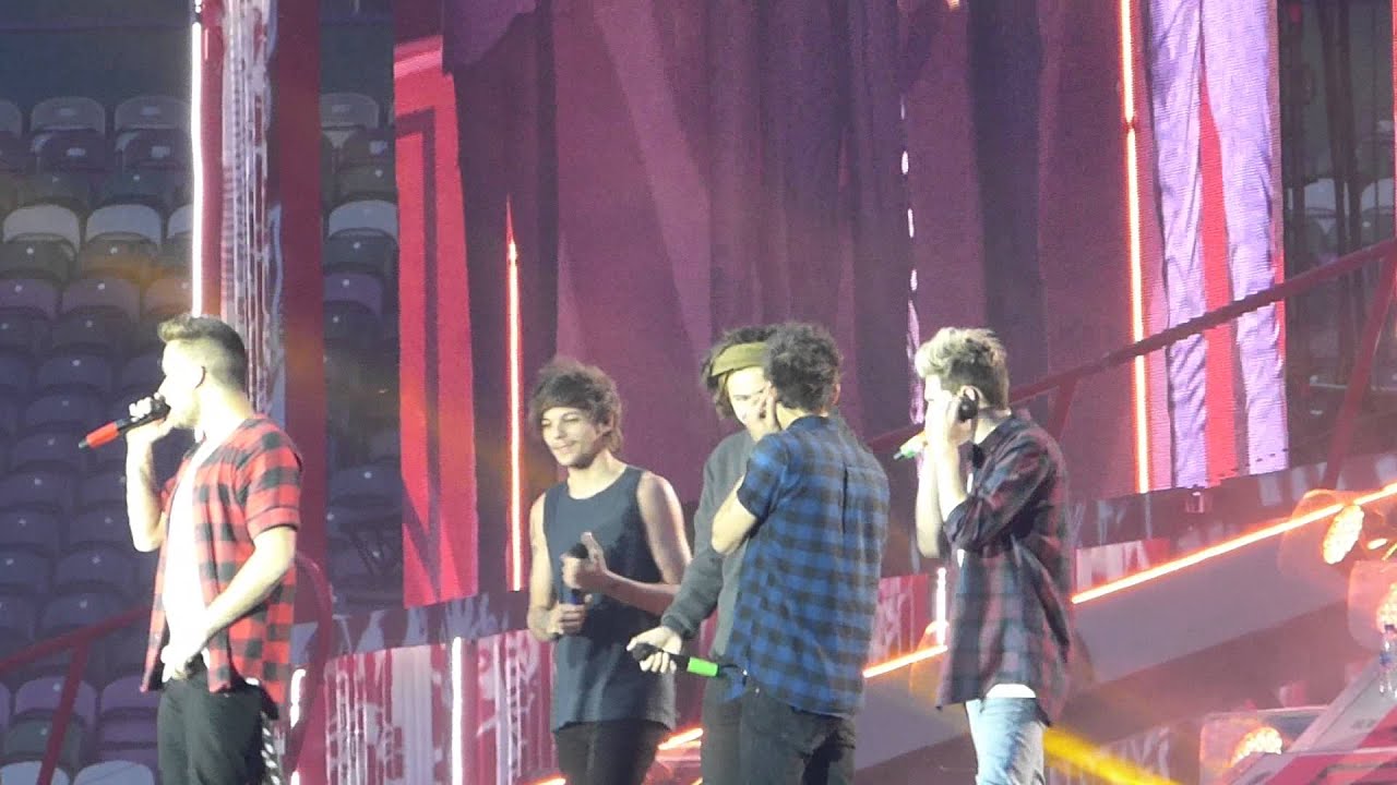 19. One Direction - Edinburgh - WWAT - What Makes You Beautiful