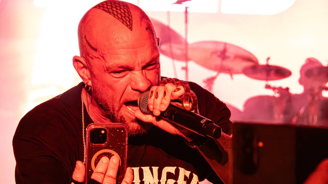 Five Finger Death Punch – 