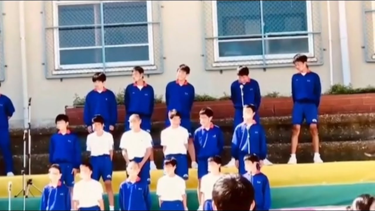 【おもしろ動画】合唱コンクールで1人だけマイクで流れてしまうwwwwwww