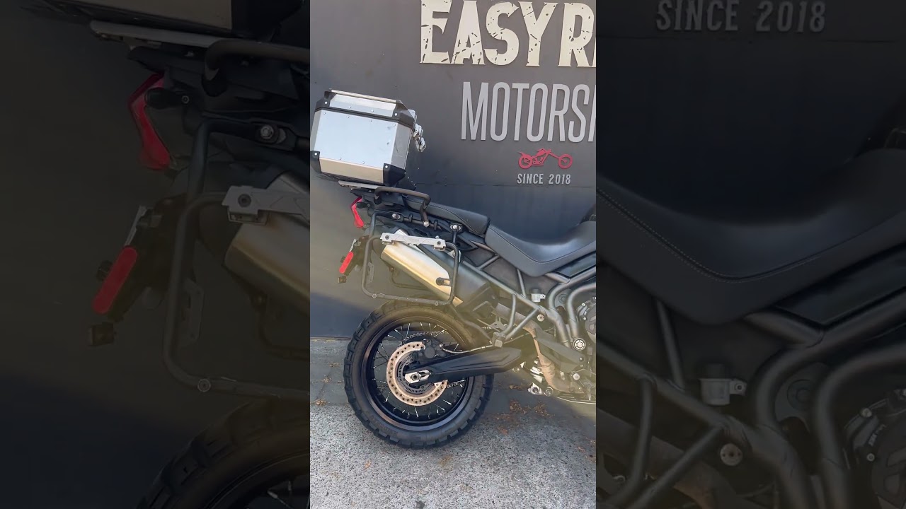 Moto Triumph Tiger 800 XCX