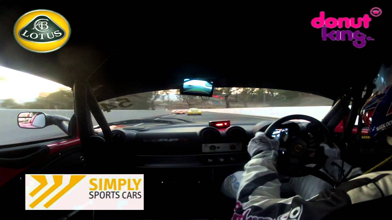 Lotus Exige V6 Cup R racing at Bathurst 12 Hour - Start