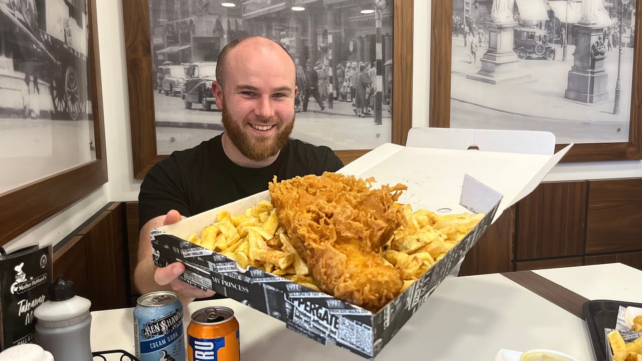 Is This is UK'S BIGGEST FISH & CHIPS?! - TRYING BATTERED CHIPS & CREAM SODA for the FIRST TIME 🇬🇧