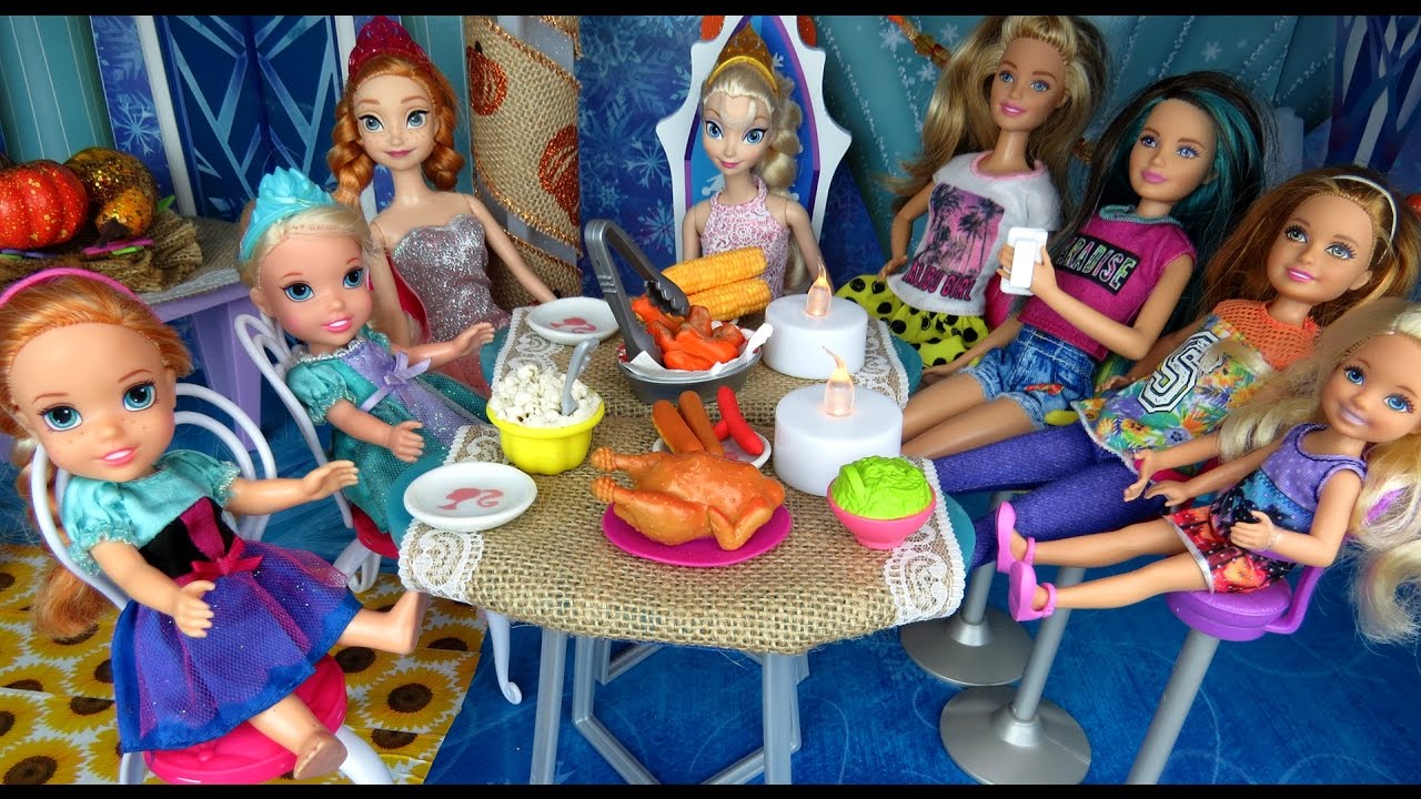 Elsa & Anna toddlers -  THANKSGIVING 2016 - Turkey - Food