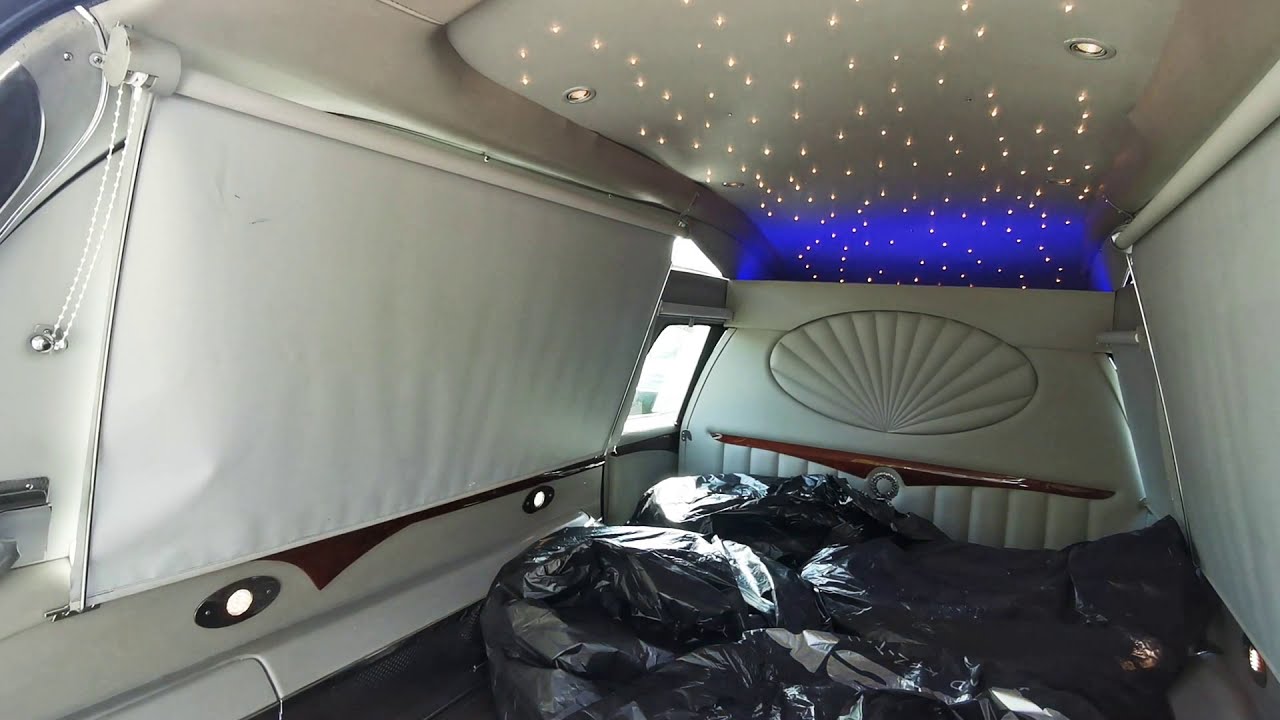 Bestattungswagen Leichenwagen E220 huiskamp luxury Ausstattung