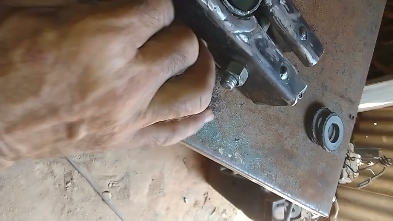 Morsa de sustentação para bomba de posso