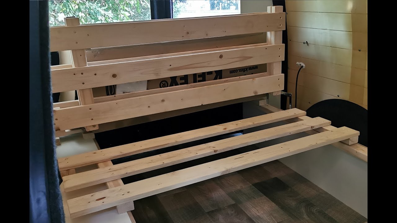 VW T5 Transporter Umbau zum DIY Camper - Rock N´ Roll Bett F.20