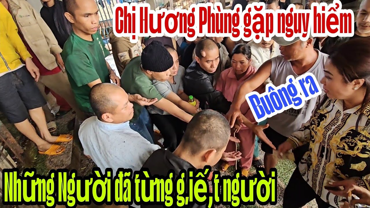 Chị Hương Phùng gặp nguy hiểm những người không còn lí trí quá khích những món quà đầy ý nghĩa.