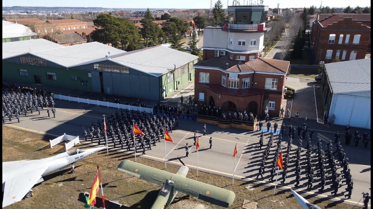 Jura de Bandera en la Academia Básica del Aire