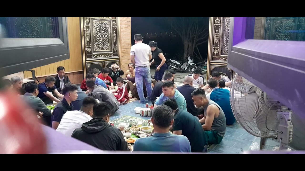 Tất niên sớm của lối ánh sáng 