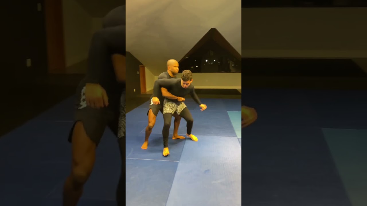 Ataque no Clinch 🤼 