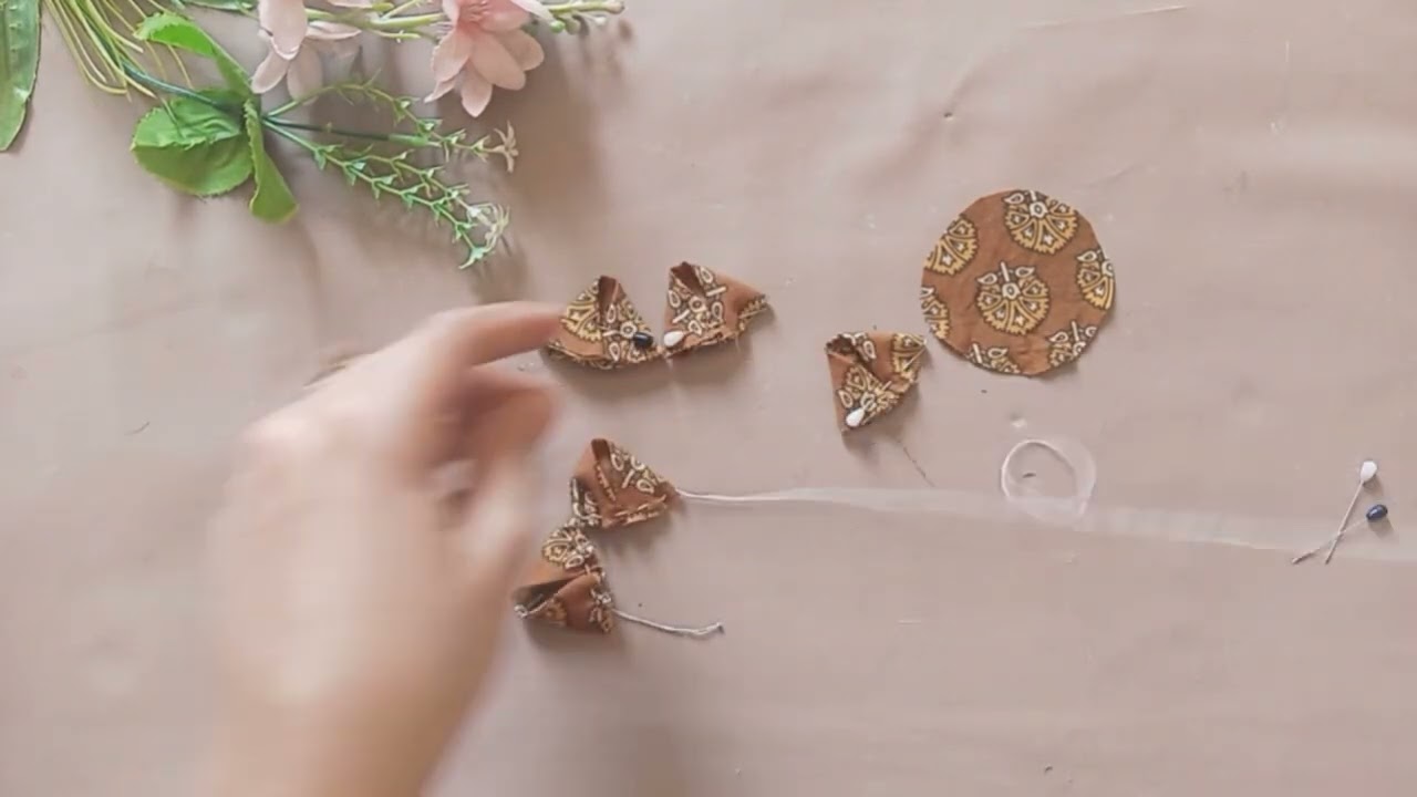 Fabric Flowers easy diy || fabric Craft Tutorial
