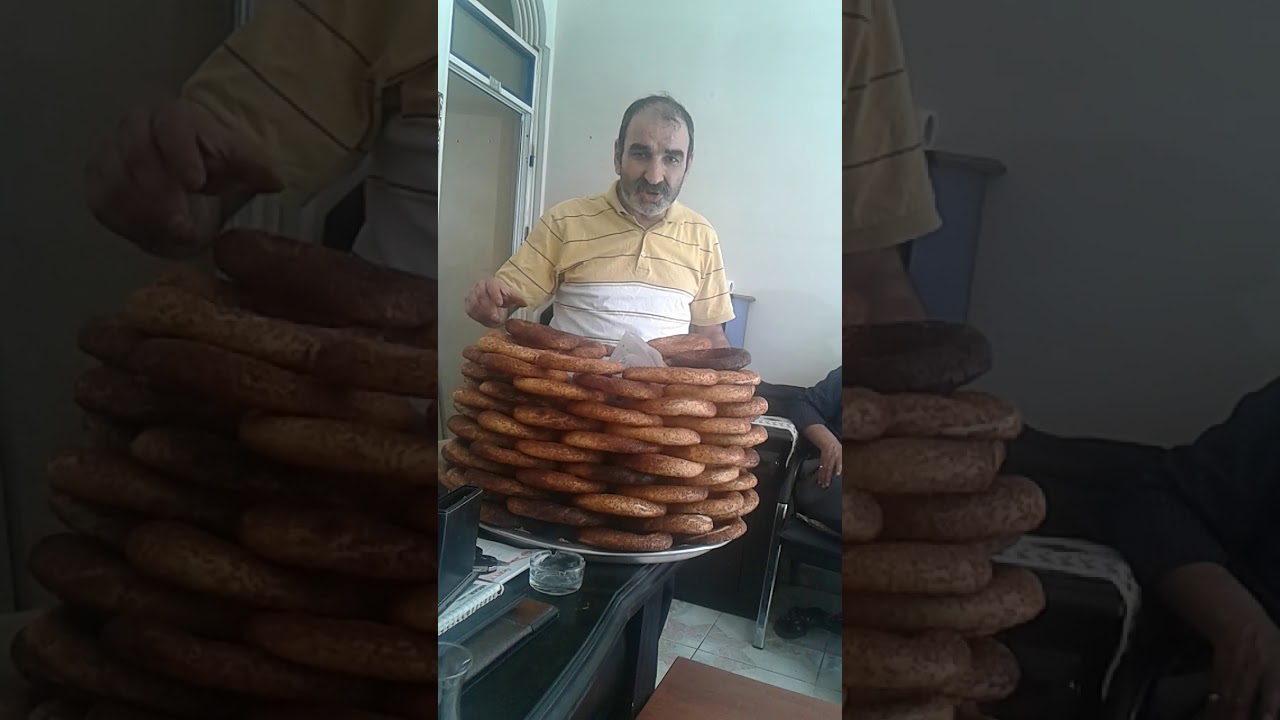 Diyarbakır Han&ccedil;epek &uuml;nl&uuml; simit&ccedil;isi