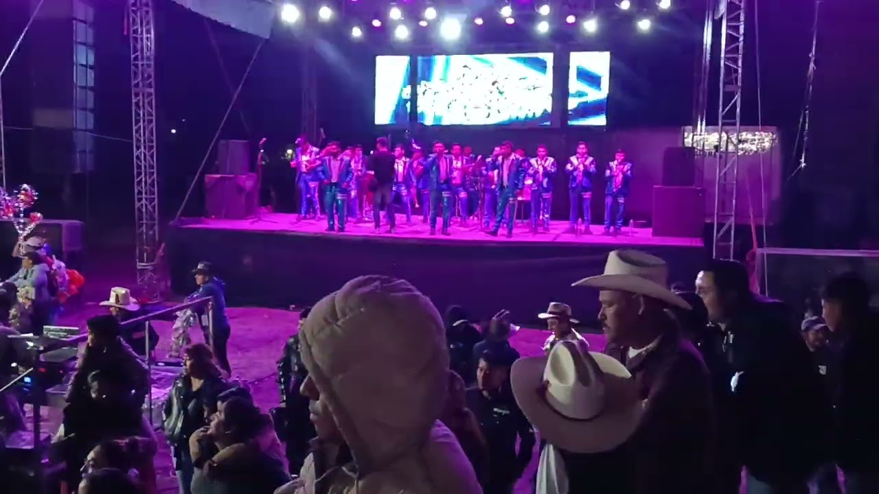 Buen espectáculo  @ranchoelcementerio6219 @Bandalaazucarera_ElLadoDulce @cuayucadeandradeentertainm7851 