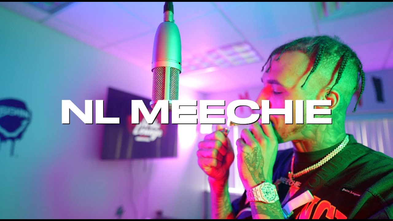 IN THE LOUNGE PERFORMANCE NL MEECHIE 