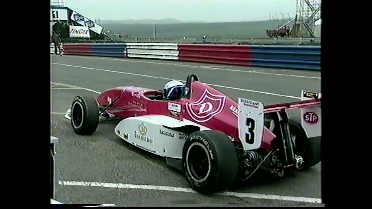 Tulevat Suomen F1-toivot esittelyssä: Kimi Räikkönen, Nixu Plummer ja Kimmo Liimatainen (2000)