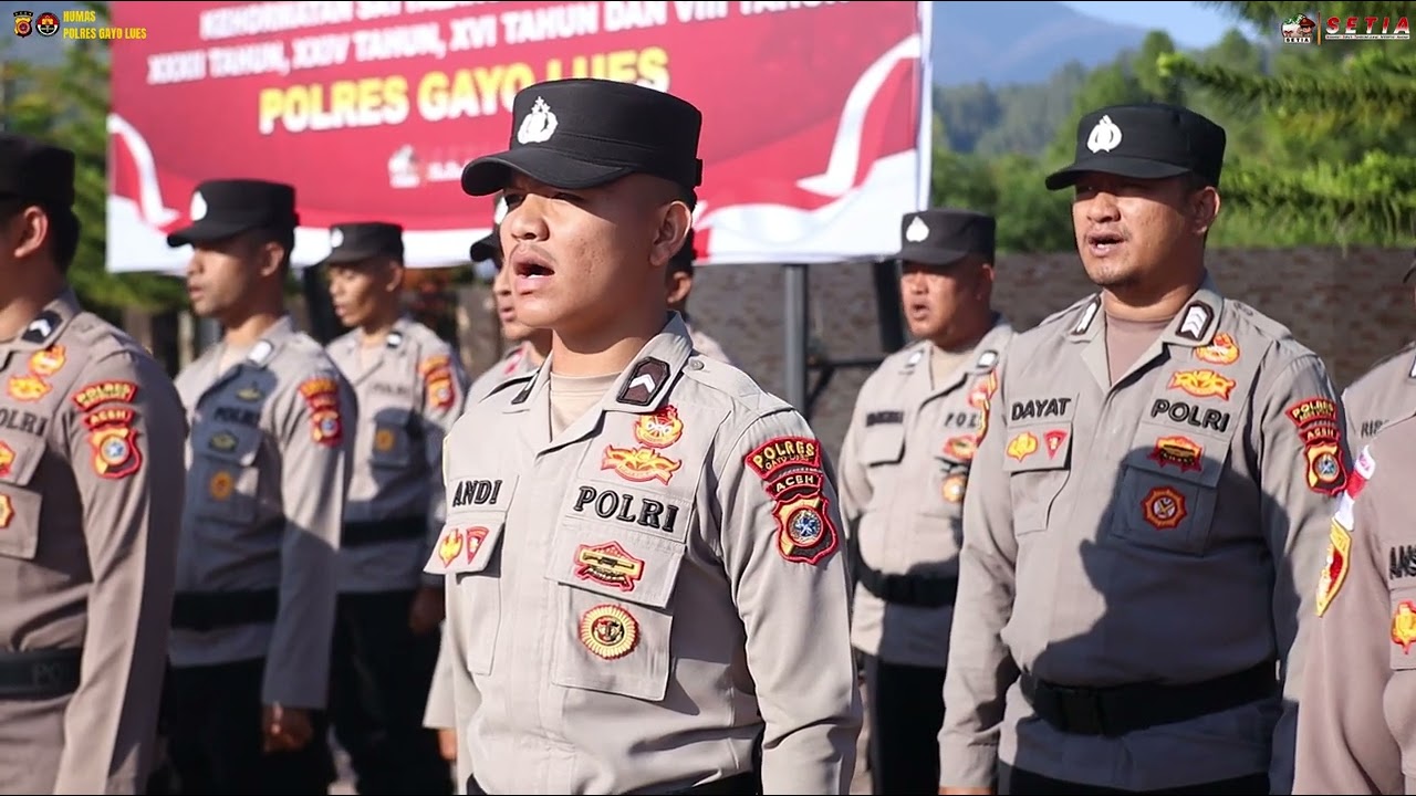 UPACARA PENGHARGAAN SATYA LENCANA PENGABDIAN