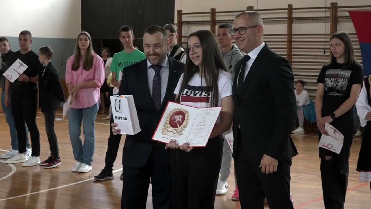 Dan učeničkih postignuća u OŠ „Nikola Tesla“ Prnjavor, nagrađeni najbolji 05.06.2023.