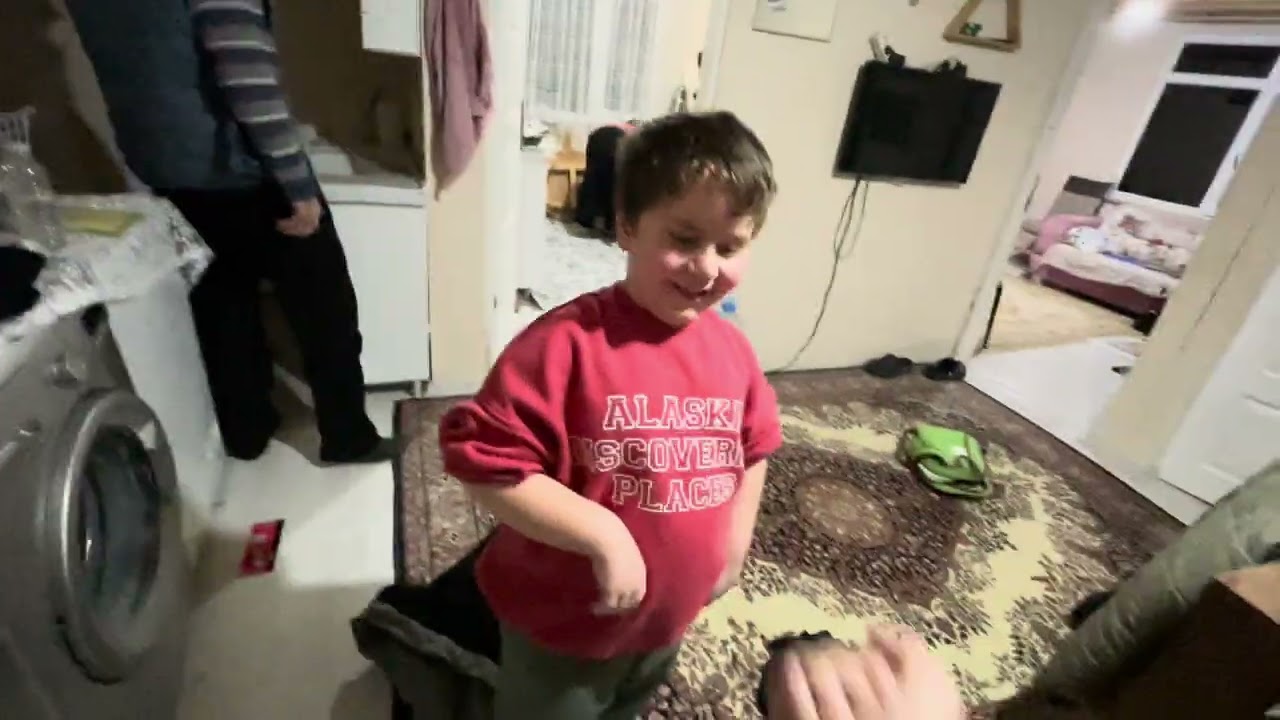 KİMİ SEVER🙂 BU HAYATI KİMİ SEVMEZ ASLIMIZ☹️ BU KÖYLERDEN😊 GELMİŞTİR YER 😟SOFRALARINDAN 🤗MASALARA 