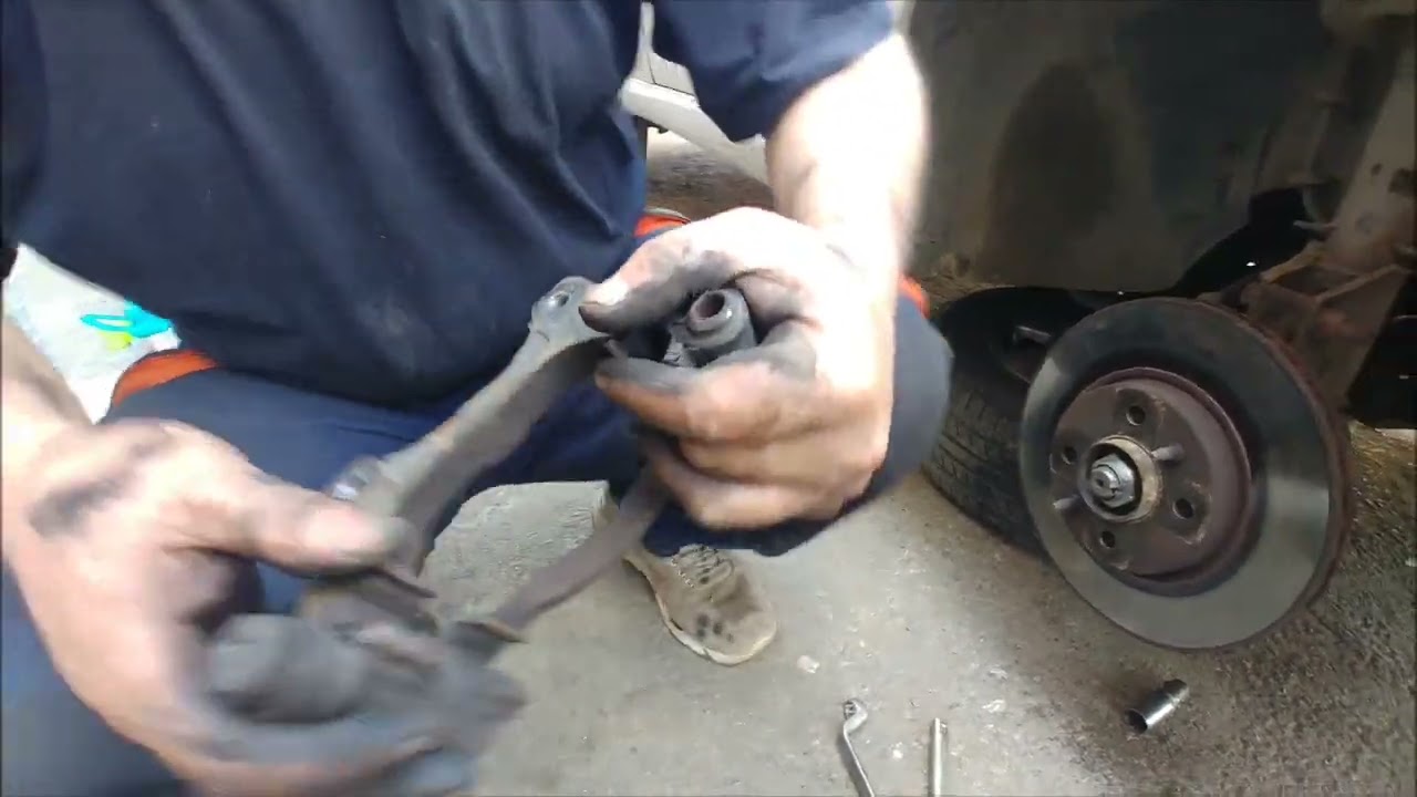 fren diski değişimi..fren disksi arızaları ve çözümleri..fiat albea ön fren diski ve balata degişimi