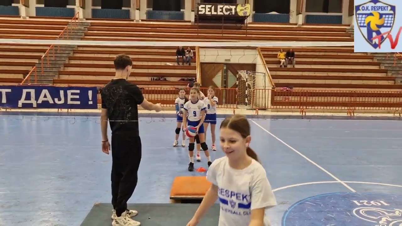 OK RESPEKT - pocetna vezba za kuvanje i poklapanje lopte - skola odbojke Kac