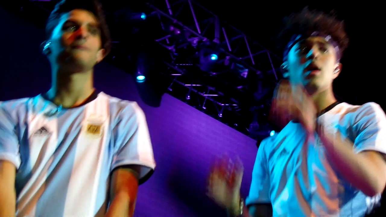 CNCO - Reggaeton Lento Luna Park 26/05/17 HD