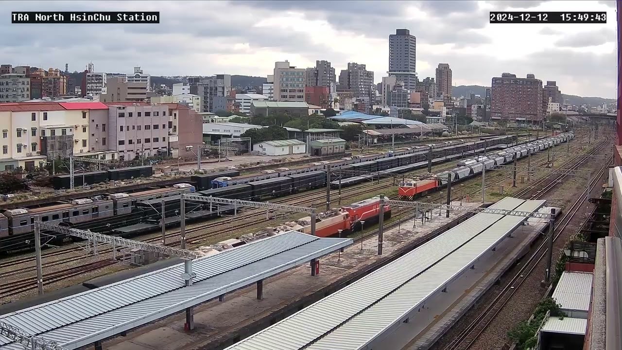「三機車頭！柴電皆有！頭後貨進！」2024-12-12 台鐵7102次 其一電力機車頭 新竹貨運站 進站 & 8263次 貨運列車 新竹貨運站 進站