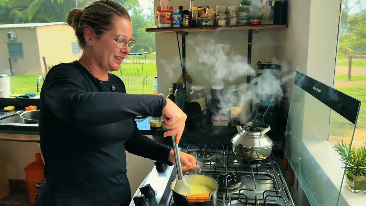 🎣 Do rio para a cozinha | Peixe fresco, pirão e música na beira do rio 