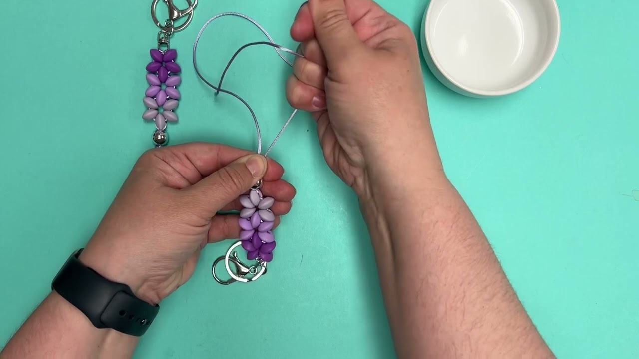 Making a Beaded Flower Pattern with Silicone Lentil Beads on a Keychain & Lanyard!
