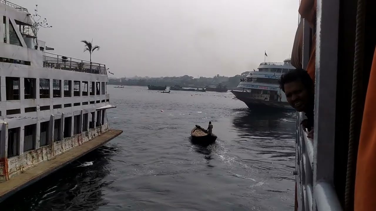 সদরঘাট থেকে বিদায় চাঁদপুরের লঞ্চের 