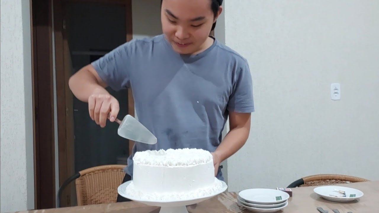 ANIVERSÁRIO DO ERICK (PARTE 2) TEVE COSTELA ASSADA E BOLO DE COCO SEM GLÚTEN