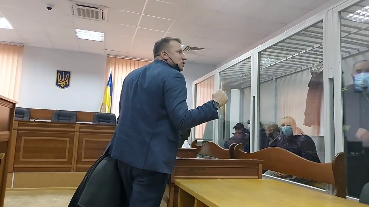 Торнадо пришёл защищать адвокат, который не знает куда он пришёл.