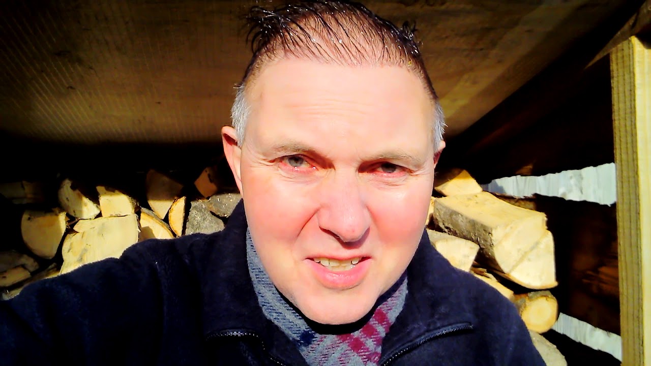 Black Country accent; Walsall, West Midlands, UK.