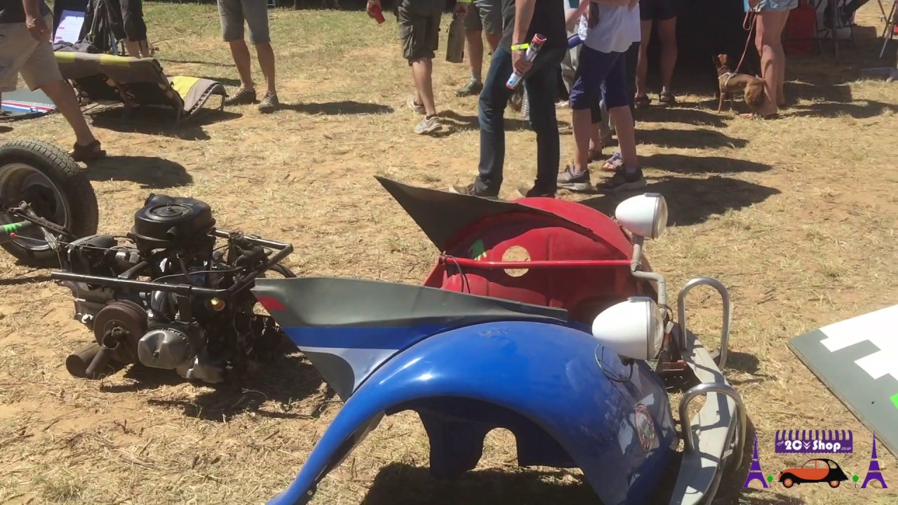 How to strip & build a 2cv in 5 minutes.