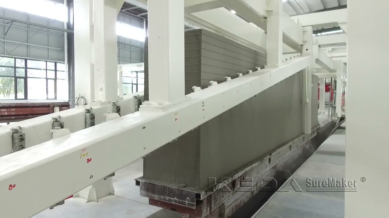 Automatic Construction Machine for Autoclaved Aerated Concrete Brick Making