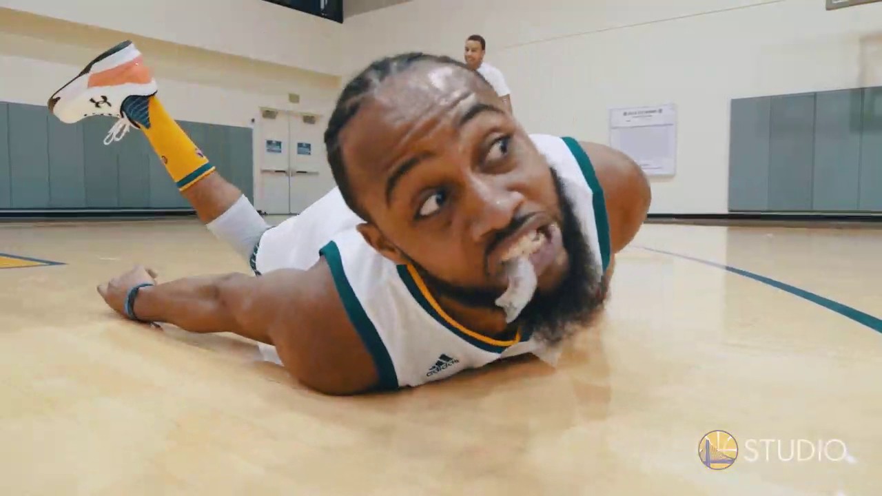 Steph Curry Half-Court Buzzer Beaters Be Like&hellip; | BdotAdot5