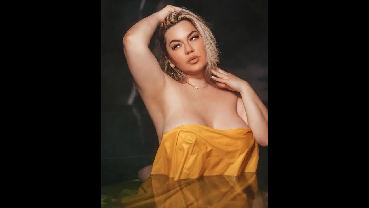 Russian Model Olyria Roy Biography | Plus Size Fashion Style | Miss Curvy Russia