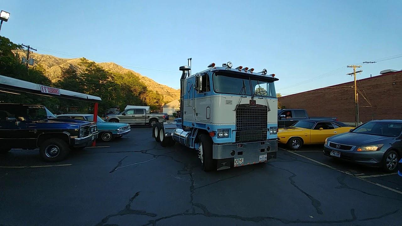 1975 Diamond Reo