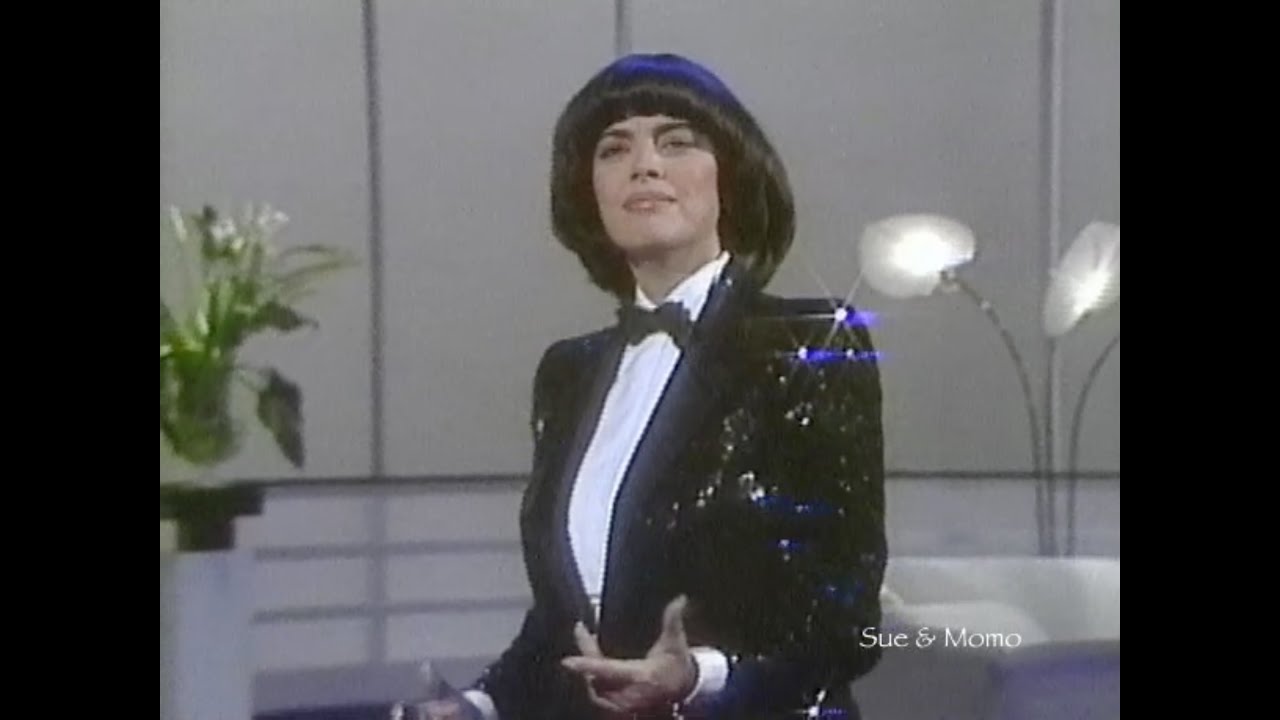 Mireille Mathieu in Mexico « Est-ce qu'il parle encore de moi »