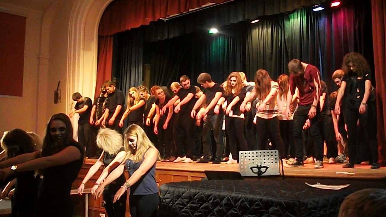 Thriller and Gangnam style Dance Mash up