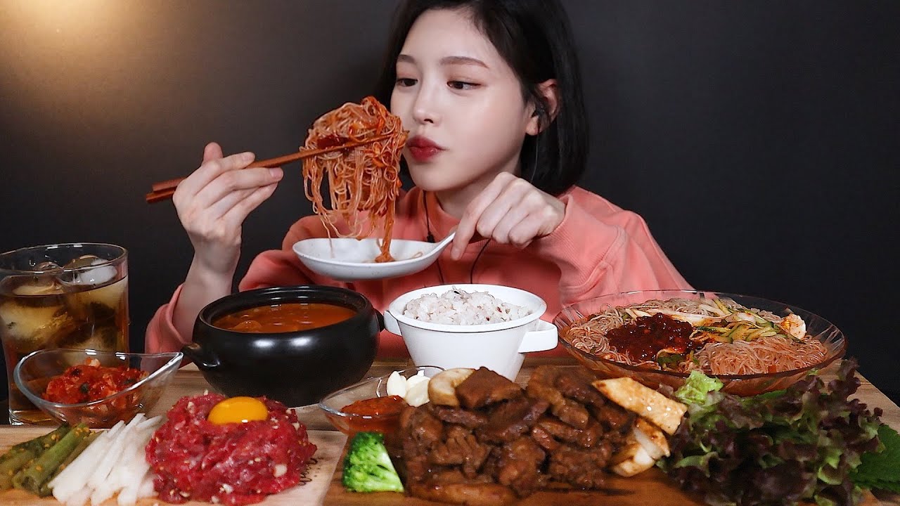 SUB)돼지갈비 비빔냉면 꿀조합 먹방 ! 육회에 차돌된장찌개까지 푸짐한 한상차림 가져왔어요✨Pork galbi&Bibim-naengmyeon&yukhoe mukbang ASMR