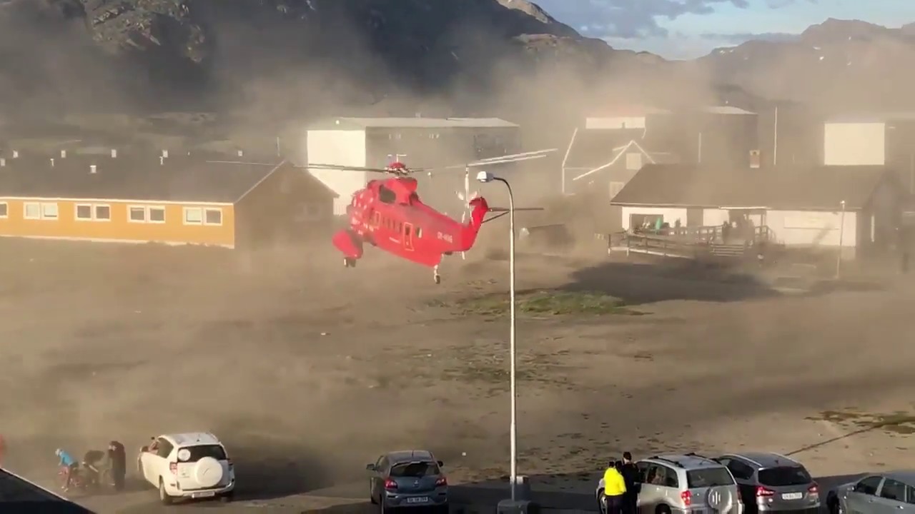 S61 Sisimiut take off