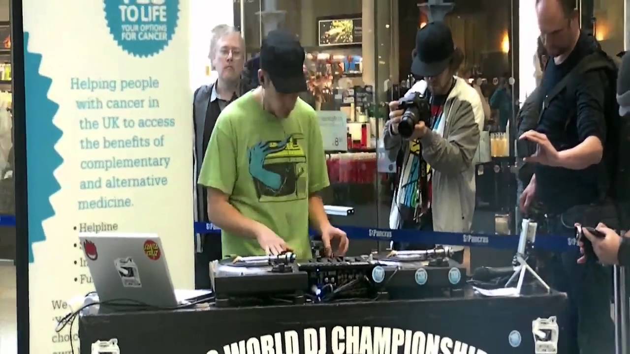 DMC Presents DJ Woody Turntables In Technicolor in St Pancras International / www.dmcdjchamps.com
