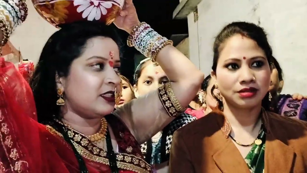 दोस्तों ले चलते हैं आपको दिया की बारात में 🙏 छोलिया नृत्य 💃 के साथ पहाड़ी बारातका नजारा 🙏