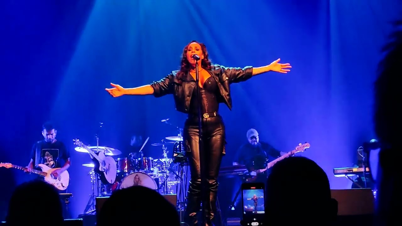 Glennis Grace Tribute Whitney Houston Play Zuid Anvers : All The Man That I Need 19/11/2023