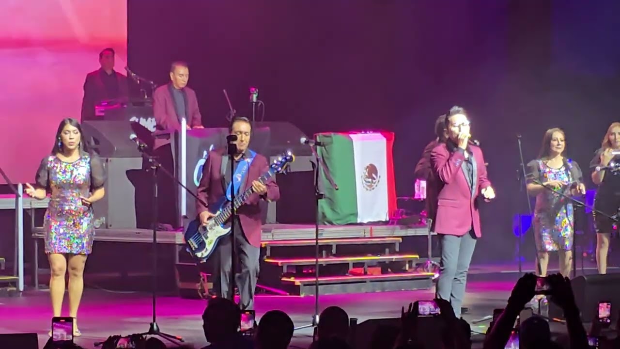 #Como te voy a olvidar#Los Angeles Azules #music,#Madison Square Garden #.