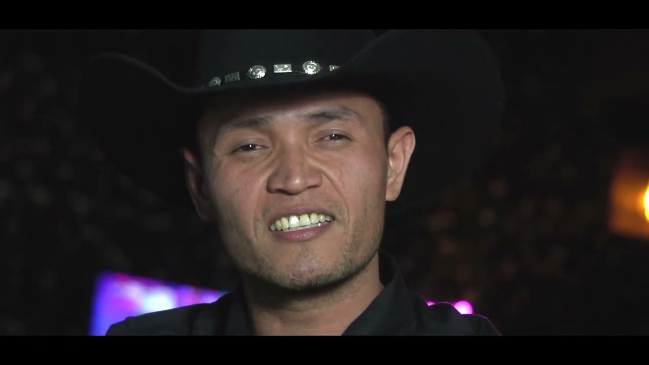 Mil cantinas  video  oficial. HD   El incógnito 