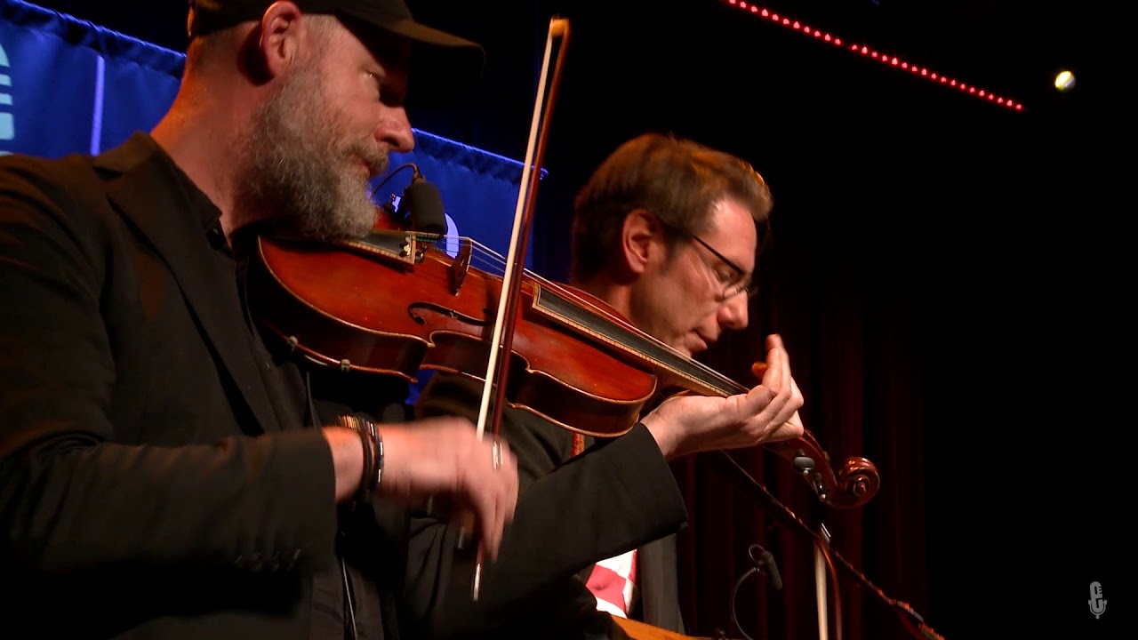 Väsen - Väsenvalsen (eTown webisode #1339)