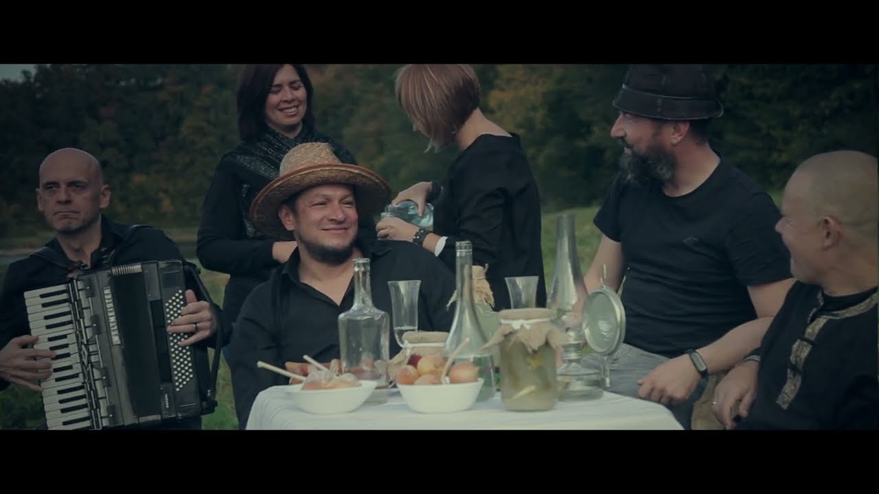 Żmije - Sto stoł&oacute;w, sto talerzy