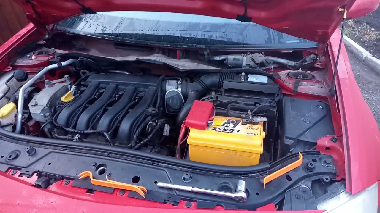 Прочистка дренажів під жабо Рено меган 2 Renault megan 2