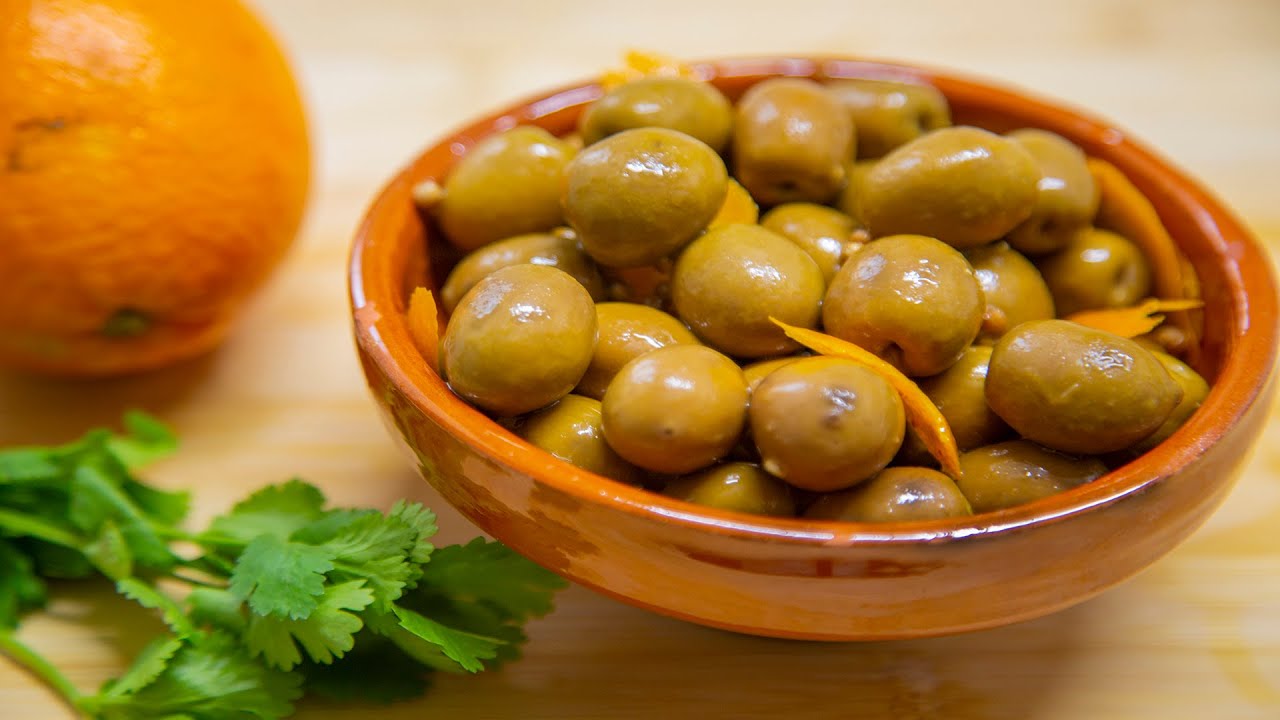 Cómo ALIÑAR ACEITUNAS MANZANILLA  en casa